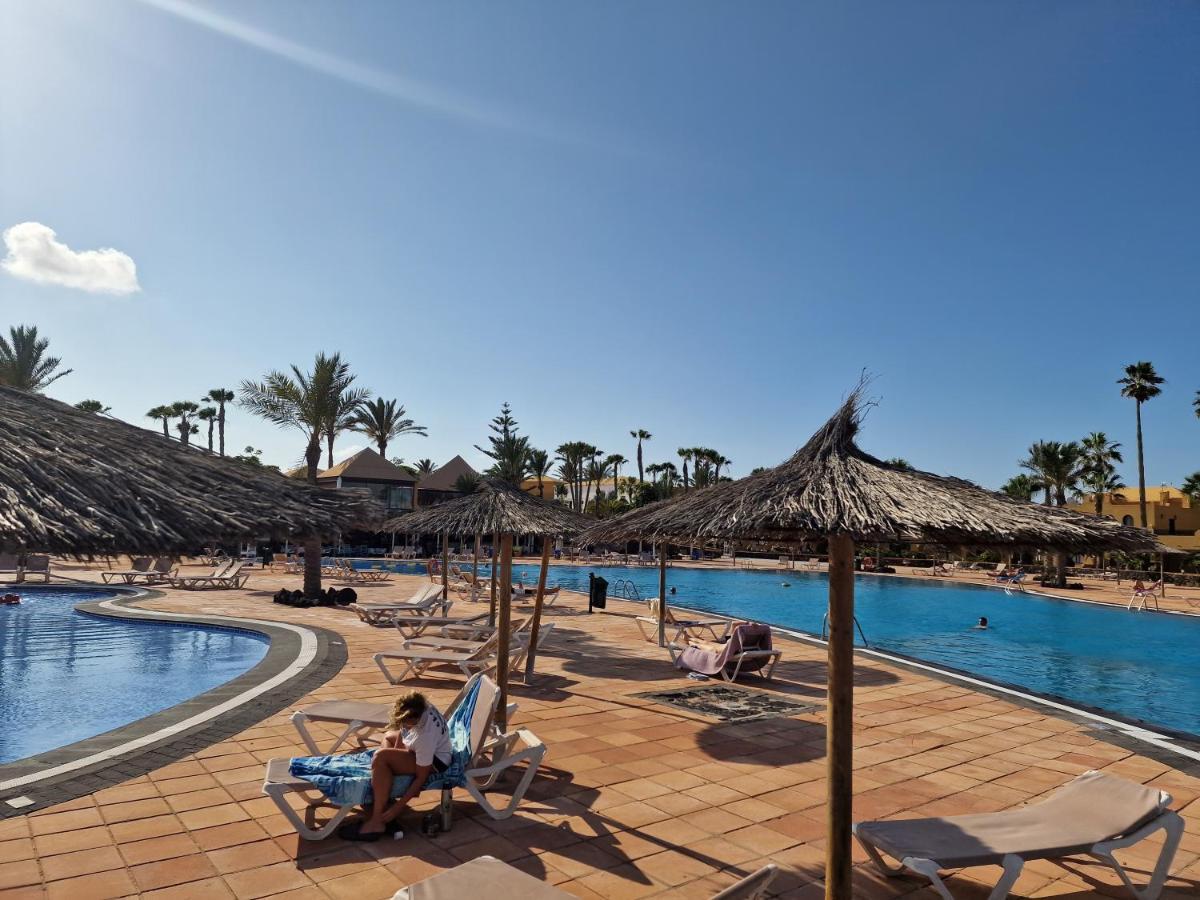 Casa Mari Y Jose Con Grandes Piscinas Y Wifi Gratis Apartment Corralejo Exterior photo